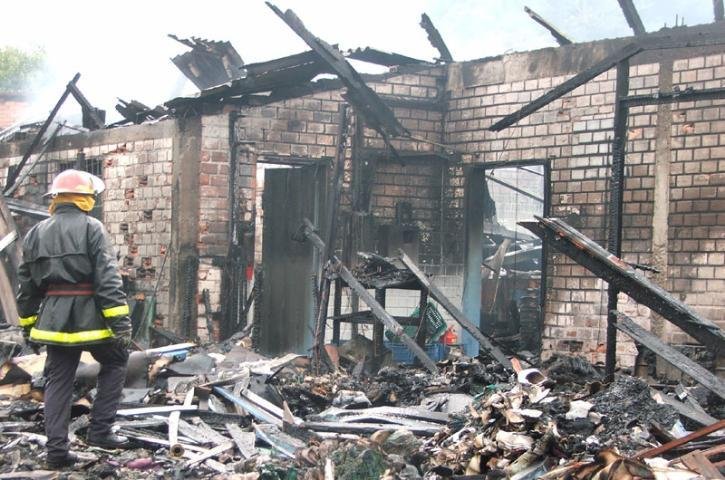 Pol&iacute;cia instaura inqu&eacute;rito para apurar causas de inc&ecirc;ndio em f&aacute;brica de Tr&ecirc;s Coroas
