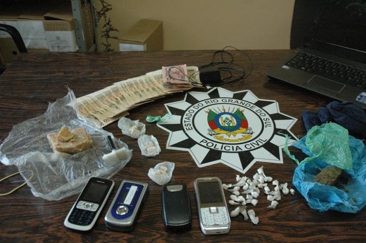Opera&ccedil;&atilde;o prende quatro pessoas por tr&aacute;fico no pres&iacute;dio de Canela