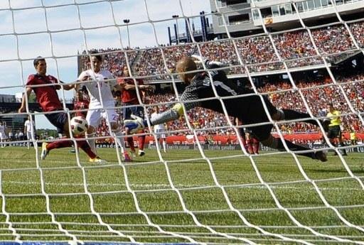 Espanha goleia Estados Unidos por 4 a 0