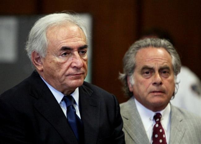 Stauss-Kahn e o advogado no tribunal 