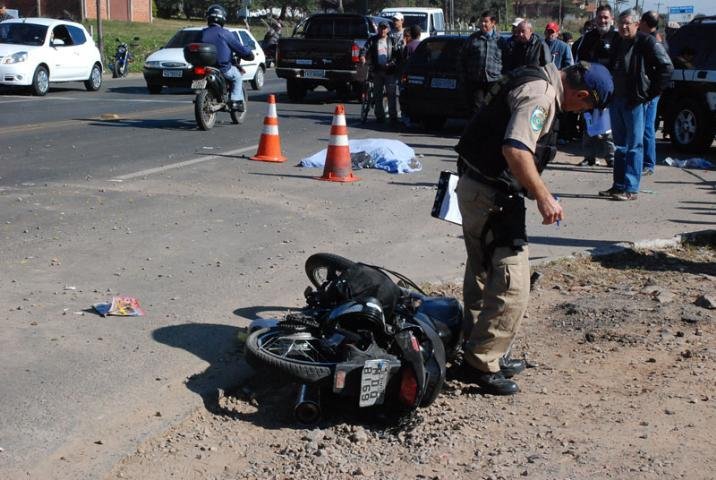 Motorista que atropelou mulher estava com CNH vencida desde 2008