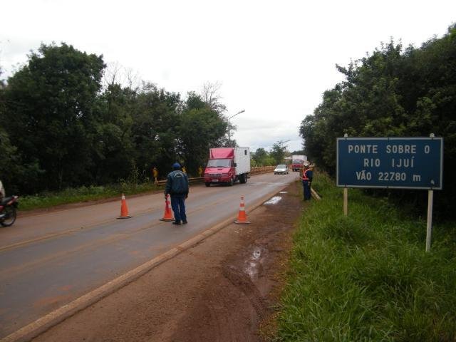 Ponte com risco de queda &eacute; parcialmente interditada no Noroeste do Estado