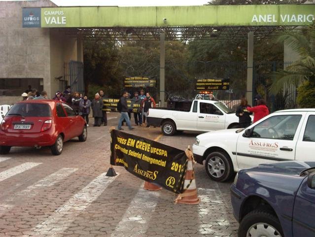 Servidores da Ufrgs bloqueiam acesso ao Campus do Vale