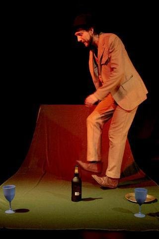 Tr&ecirc;s espet&aacute;culos ga&uacute;chos participam de mostra teatral no Paran&aacute; 