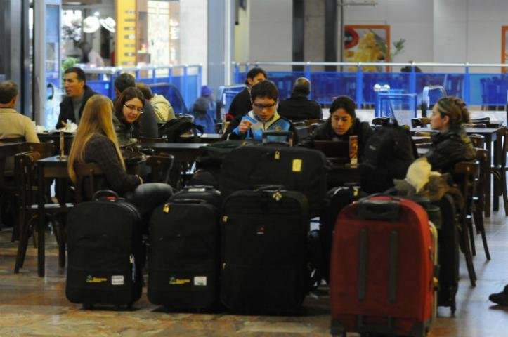TAM e Gol retomam atividades em Porto Alegre