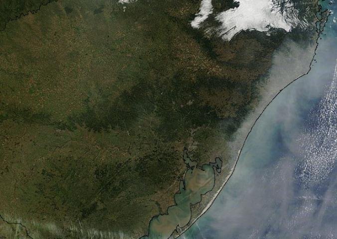 Imagens de sat&eacute;lite mostram que ainda h&aacute; cinzas sobre o RS