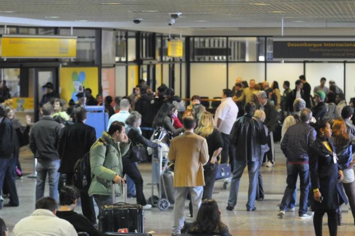 Cinzas voltam a afetar voos internacionais no Salgado Filho