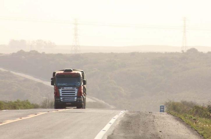 Nova nuvem de vulc&atilde;o cobre o c&eacute;u da Fronteira Oeste