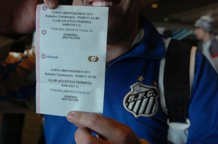 Grupo busca alternativas para chegar a Montevid&eacute;u, palco do primeiro jogo da final da Libertadores