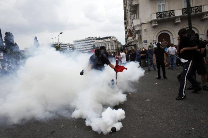 Gr&eacute;cia tem dia de greve geral pelas novas medidas de austeridade