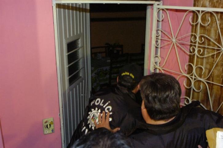 O traficante Xand&atilde;o &eacute; suspeito de liderar e financiar o com&eacute;rcio de drogas em um condom&iacute;nio popular em Porto Alegre
