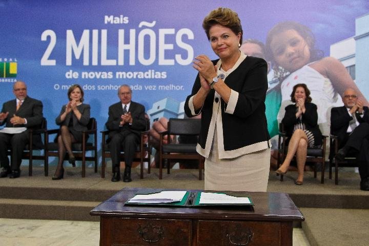 Minha Casa 2 foca mais pobres e nova classe m&eacute;dia
