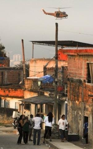 Morro da Mangueira &eacute; ocupado para instala&ccedil;&atilde;o de nova UPP no Rio
