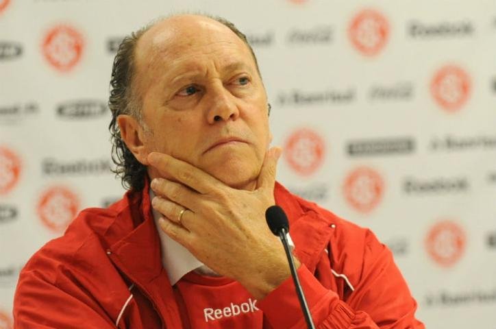 Em busca de tranquilidade para Falc&atilde;o, Inter enfrenta Coritiba neste domingo