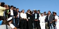 Atriz Angelina Jolie visita refugiados africanos na Itália