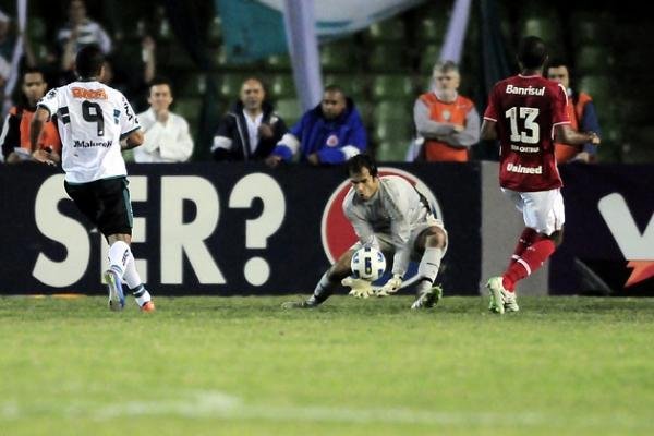 Gola&ccedil;o n&atilde;o esconde m&aacute; jornada do Inter em empate com o Coxa