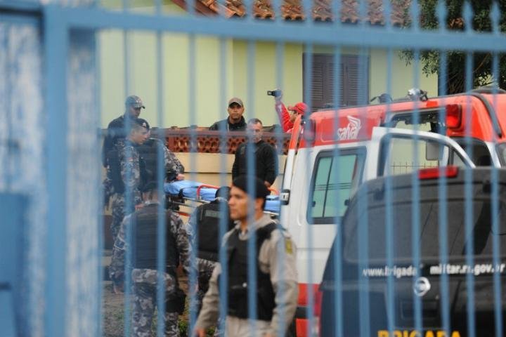 Corpos de casal morto em Gua&iacute;ba s&atilde;o liberados