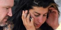 Amy Winehouse cancela shows na Grécia e Turquia após receber vaias na Sérvia