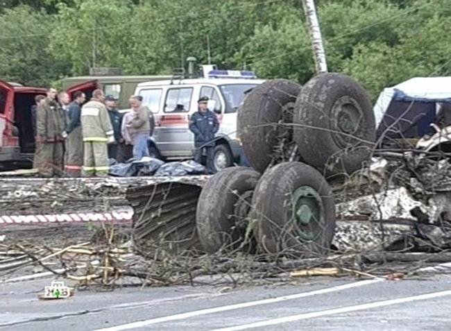 Irm&atilde;os sobrevivem a acidente a&eacute;reo na R&uacute;ssia
