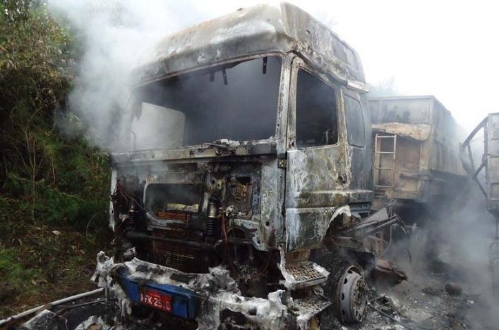 Ap&oacute;s acidende com quatro caminh&otilde;es, BR 153 &eacute; liberada no norte do Estado
