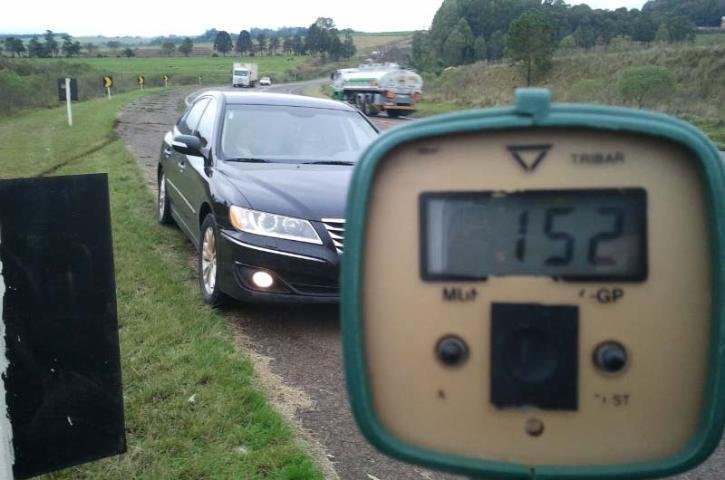 Motorista &eacute; flagrado a 152 km/h na BR 285 em Passo Fundo