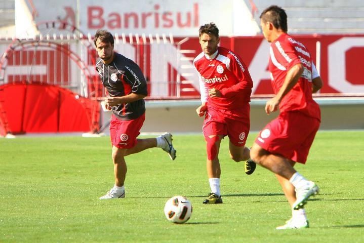 Cavenaghi, Sobis e Renan devem deixar o clube nas pr&oacute;ximas semanas 