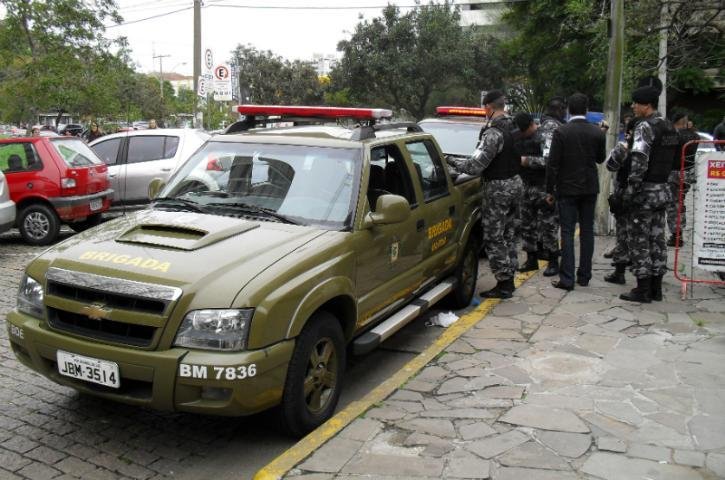 Mulher de 61 anos &eacute; presa com maconha no Foro da Capital