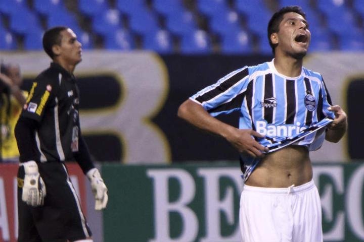 Gr&ecirc;mio volta a jogar mal e perde para o Botafogo por 2 a 1