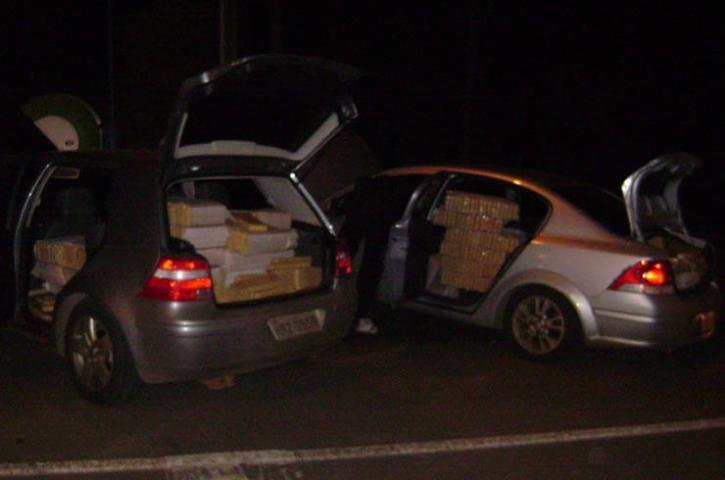 A droga estava dividida em dois ve&iacute;culos: um Golf, roubado no Distrito Federal, e um Vectra, com registro de roubo em Canoas