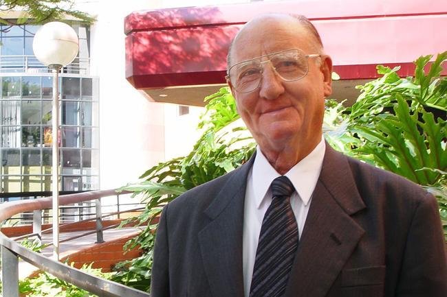 Aos 82 anos, morre o ex-reitor da PUCRS Norberto Rauch 