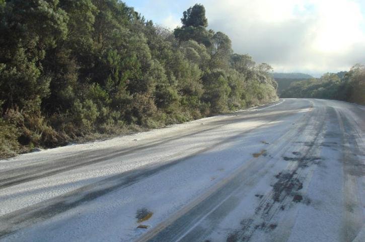 Sul do Brasil amanhecer&aacute; outra vez abaixo de 0&ordm;C. Em S&atilde;o Joaquim (SC), ficou perigoso viajar