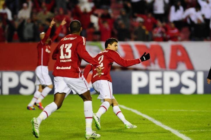Para embalar no Brasileir&atilde;o, Bol&iacute;var quer aproveitar impaci&ecirc;ncia da torcida do Atl&eacute;tico-MG