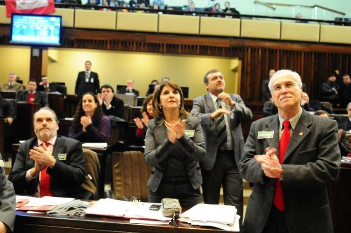 &acute;Servidores n&atilde;o ter&atilde;o preju&iacute;zo`, afirma Tarso sobre Previd&ecirc;ncia