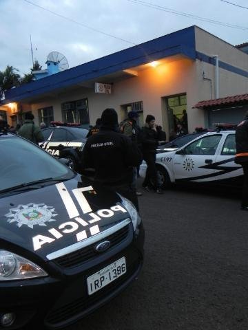 Pol&iacute;cia desarticula quadrilha que roubava casas e ve&iacute;culos no Vale do Taquari