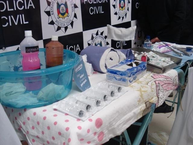 Presa suspeita de integrar quadrilha de aborto em Porto Alegre