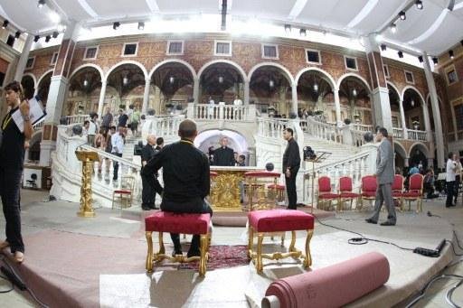 M&ocirc;naco d&aacute; &uacute;ltimos retoques nos preparativos para casamento real