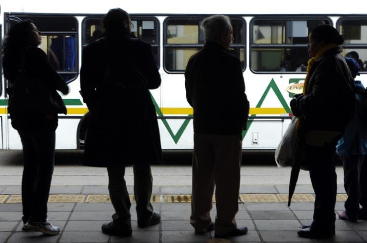Benef&iacute;cio para usu&aacute;rios dos cart&otilde;es SIM e TRI entrou em vigor nesta sexta-feira