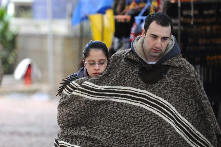 Poncho saiu do arm&aacute;rio nesta ter&ccedil;a-feira