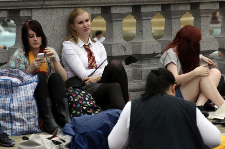 Brit&acirc;nicos fazem fila dois dias antes da estreia de cap&iacute;tulo final de &acute;Harry Potter`