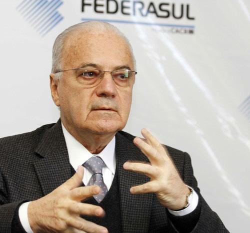 Secret&aacute;rio Mauro Knijnik falou ontem no T&aacute; na Mesa