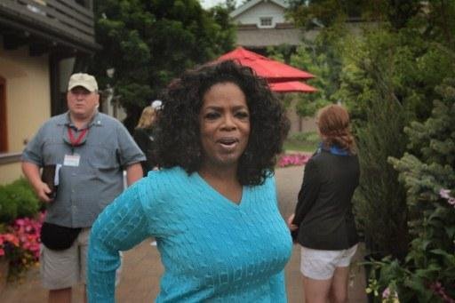 Academia de Hollywood quer Oprah para apresentar o Oscar