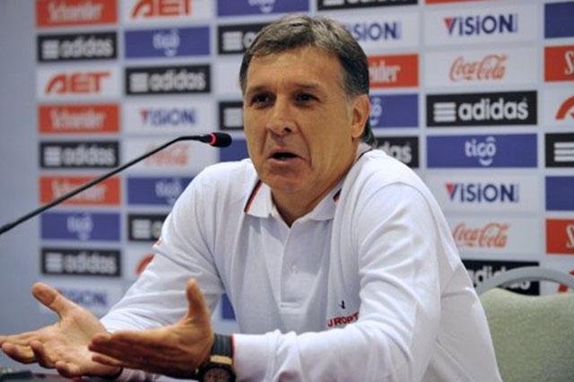 Jogar aberto com o Brasil de Neymar ser&aacute; fatal, diz t&eacute;cnico do Paraguai