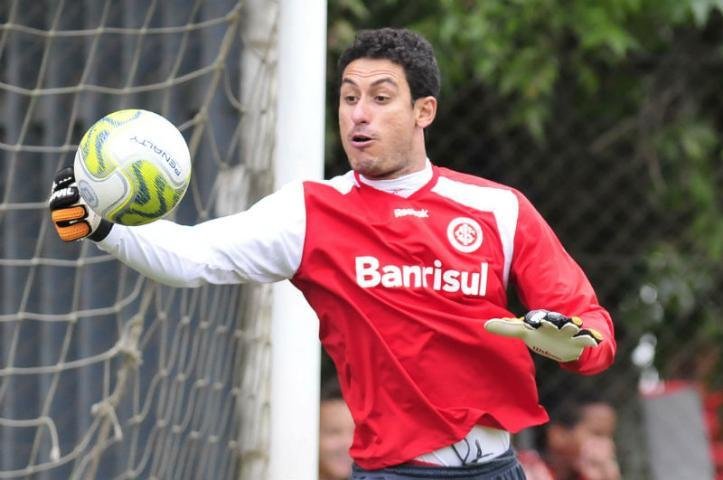 No Twitter, Lauro lamenta fim de negocia&ccedil;&otilde;es com o Galatasaray 