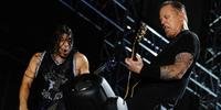 Metallica faz show inédito na Índia para inaugurar pista de Fórmula 1