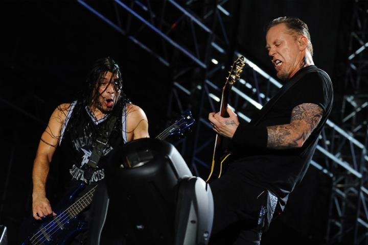 Metallica faz show in&eacute;dito na &Iacute;ndia para inaugurar pista de F&oacute;rmula 1
