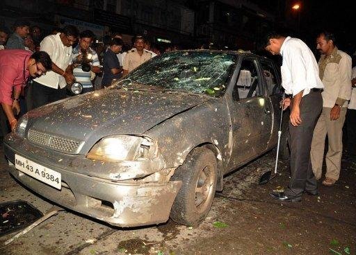 Atentado na &Iacute;ndia mata 21 pessoas com s&eacute;rie de explos&otilde;es
