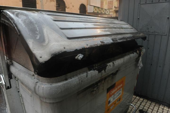 Dois equipamentos para dep&oacute;sito de lixo org&acirc;nico foram incendiados