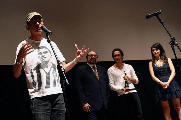 Filme de Claudio Assis leva oito pr&ecirc;mios em Paul&iacute;nia