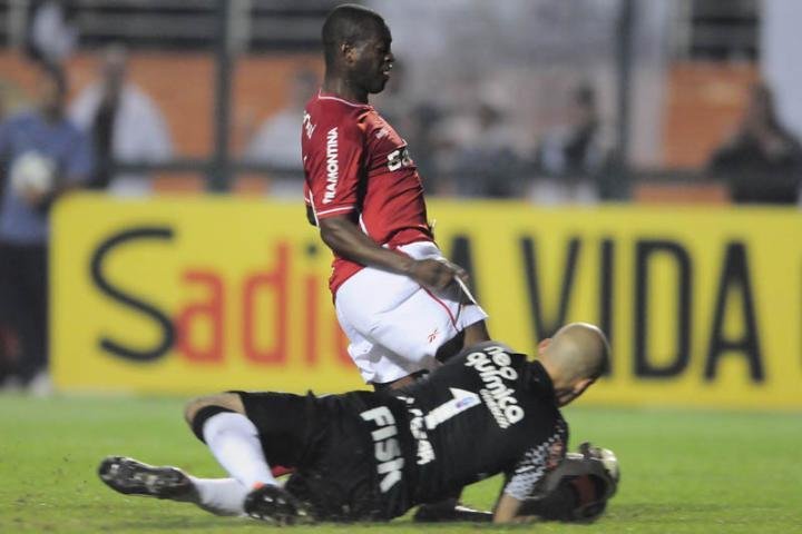 A justi&ccedil;a n&atilde;o faz parte do futebol, filosofa Falc&atilde;o
