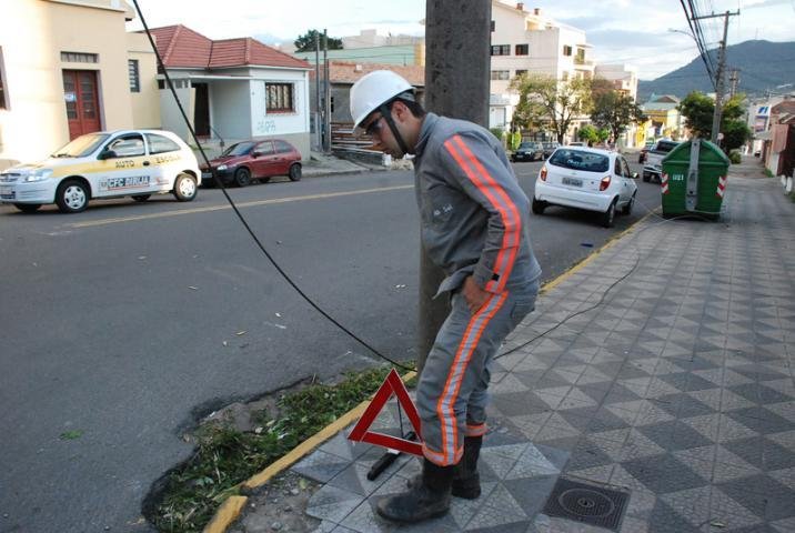 Mais de 14 mil pontos est&atilde;o sem luz no Estado
